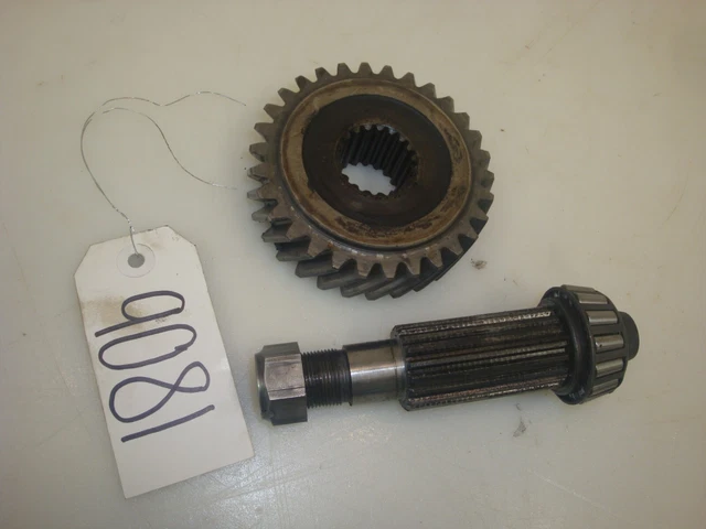 1969 Allis Chalmers 180 Diesel Tractor Transmission Shaft & Gear