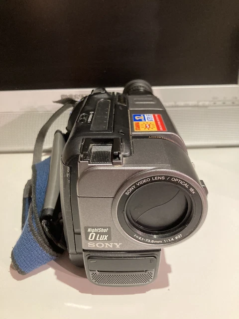 Sony CCD-TRV138 Hi8 Caméscope Handycam avec zoom optique 20x