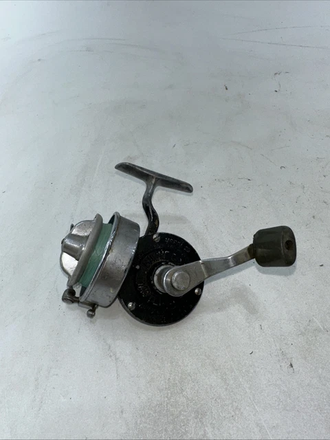 VINTAGE BACHE BROWN Mastereel Fishing Reel Model 2B USA Made
