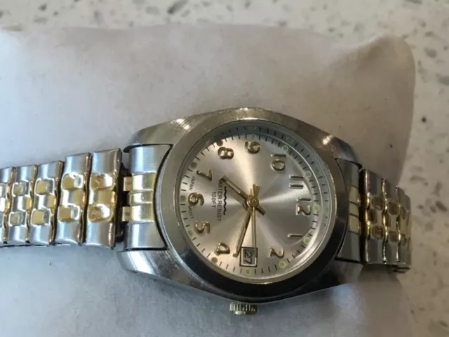 Womens Fashion Watch Quartz 100 M Water resistant Stainless Steel Stretch Band
