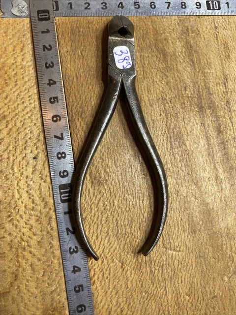 Lot D'outils Anciens - Petites Pinces Et Divers - Vintage Collection
