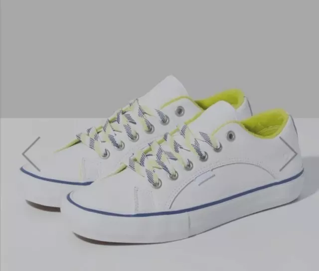 VANS x QUARTERSNACKS LAMPIN PRO, TRUE WHITE, SIZE 9, NEW IN BOX