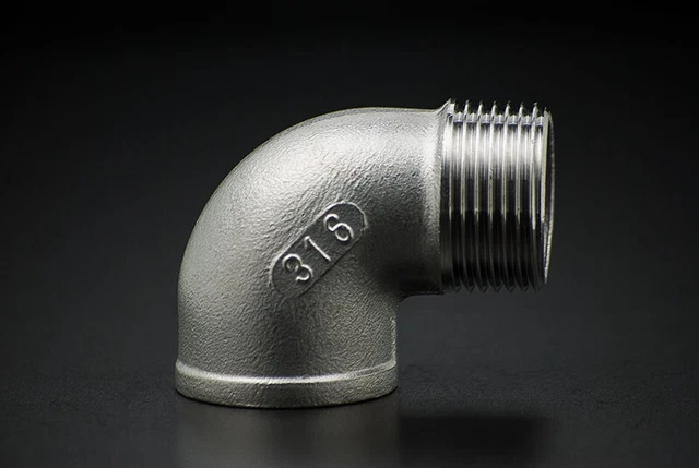 Produktbild von MegaHaustechnik 90° Winkel V4A Edelstahl – 1 1/4 Zoll IG X AG, DN32, Für Trinkwasser