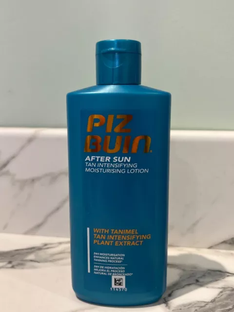 Loción hidratante intensificadora Piz Buin después del sol bronceado tamaño completo 200 ml