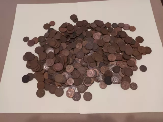 Bulk Lot. 4 Kilos of Australian Pennies & 1/2 Pennies - Free Post With Tracking.