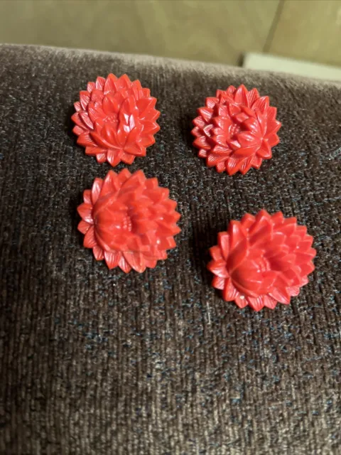 4 Vintage Red Plastic Bakelite Flower Curtain Pin Backs Tie Backs Push Pins G34 2