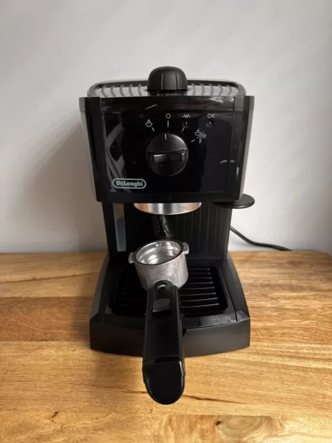 DeLonghi - Black EC145 Pump Espresso Coffee Machine Steamer - PAT Tested