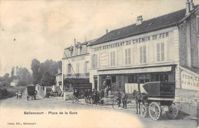 Cpa 91 Ballancourt / Place De La Gare / Cafe Du Chemin De Fer / Maison Guilbert