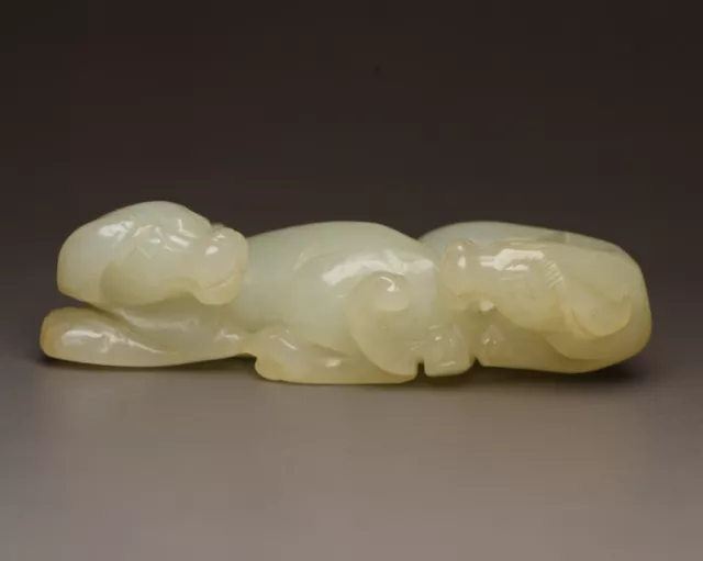 Top Chinese Natural Hetian Jade Hand Carved Exquisite Dog Statue Collect Art