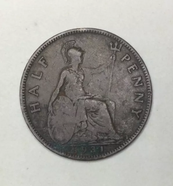 1931 KGV ENGLISH, UK, BRITISH  HALF PENNY BRONZE COIN. Good quality old coin.