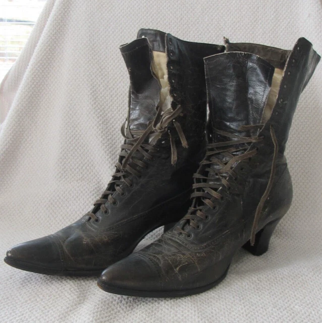 Antique VICTORIAN Edwardian J & T Cousins Co NY Lace Up Black Leather Boots