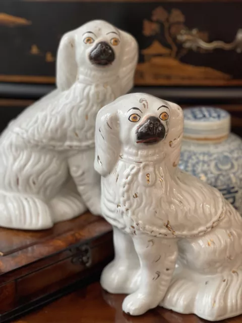 Stunning 19C PAIR White English Staffordshire Spaniel Royal Hunt Mantle Dogs 9”