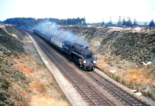 100 RAILWAY COLOUR Slide Riddles Standard Class No Date Or Location £2. ...