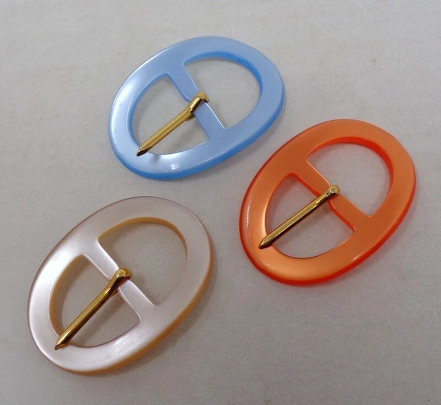 Boucle de ceinture en métal, à griffes, 5.9 cm / 4 cm, couleur or, neuve, vendue à l'unité - Un grand marché