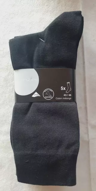 5 paires de chaussettes noires 43/46 neuves marque Bronzini