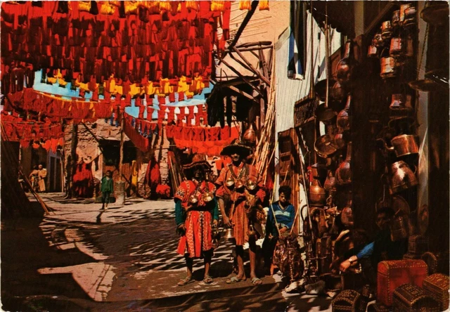 CPM Marrakesh - Le Souk aux Dyinturiers MOROC (880534)