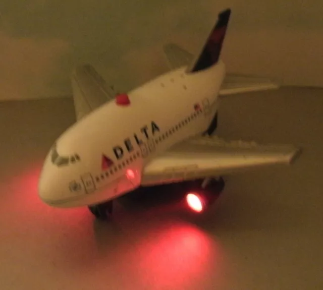 Delta Airlines Plastic Toy w/ Light & Sounds Airplane Jumbo Jet - Daron RealToy