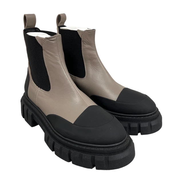 La Canadienne Women's Kyree Waterproof Chelsea Boot Taupe Leather EU 38.5 US 8