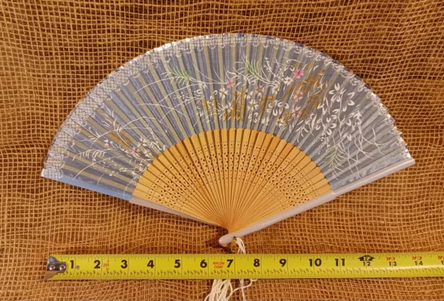 Chinese hand fan; wood, silk; white/silver; tassel