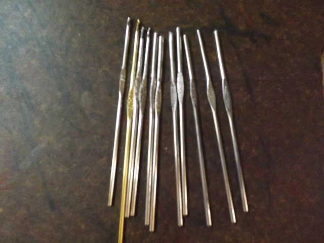 Lot Vintage Metal Crochet Hook Boye Watsons Lee Wards DeLuxe Fenq Covers Sz 2-14
