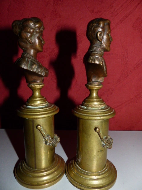Paire de bustes en bronze du couple Royale (Elisabeth & Albert ) de Belgique 4