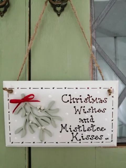 * Handmade Mistletoe Kisses Christmas Plaque Gift Present Shabby Chic *