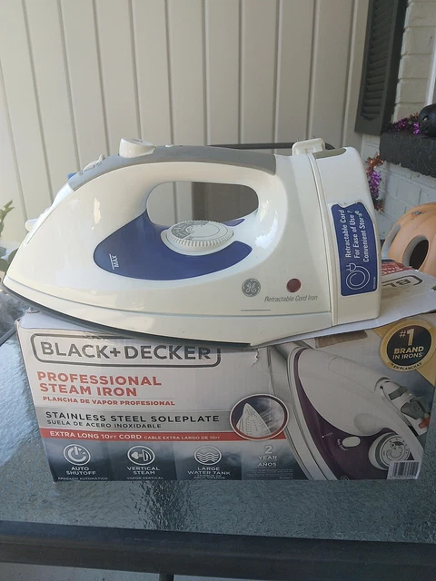 BLACK DECKER IR1350S Professional Steam Iron White Purple