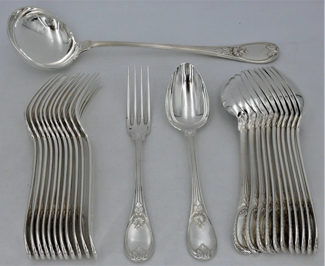 Christofle Trianon, 12 couverts de table + 1 louche, 25 pièces, monogramme "LC".