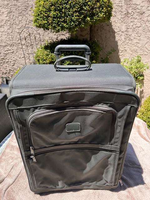 tumi alpha olive green nylon upright rolling large 24” suitcase 2244m3 5