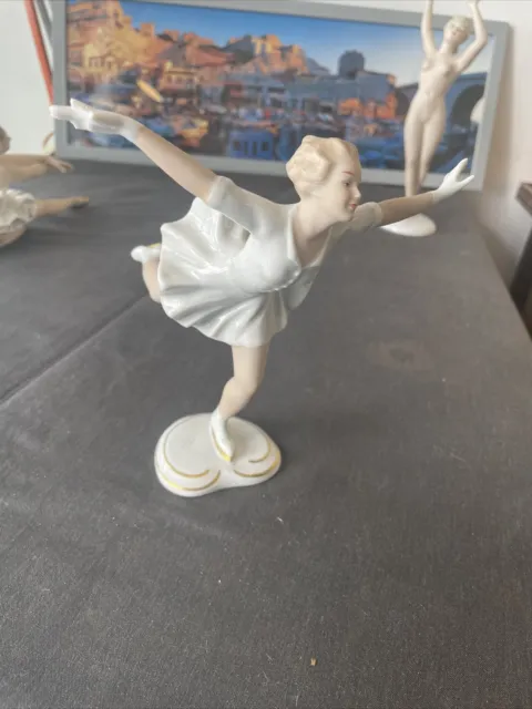 Figurine Danseuse En Porcelaine Allemande
