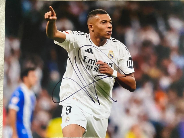 Photo Dédicacée Toni Kroos 20x25cm Real Madrid Topps Avec Certificat COA