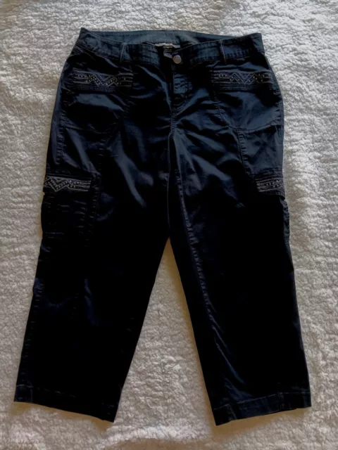 Style & Co Women's Capri Pants Black Size 10 Measures 34/22