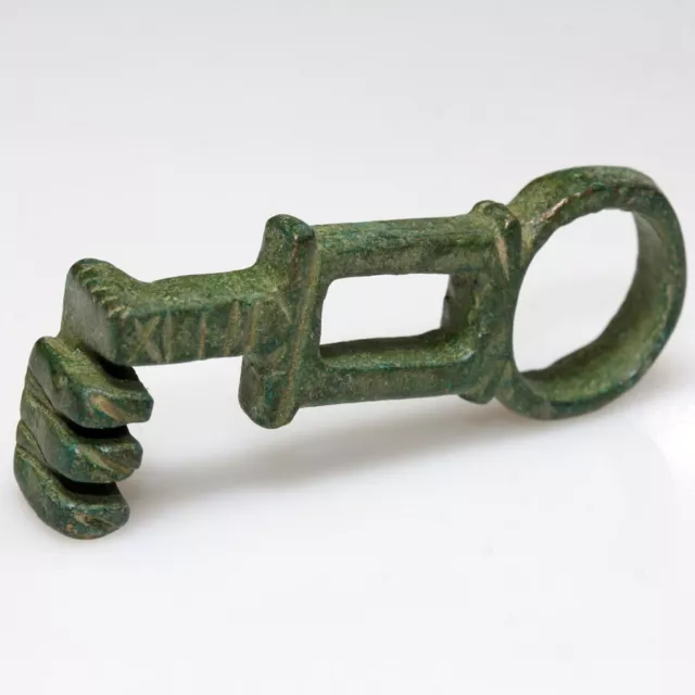 Ancient roman bronze long key - ring circa 100-400 A.D