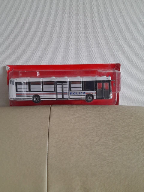 Miniature Bus de la Police Nationale IRISBUS Agora S 2002 IXO G1255077 | Collect World