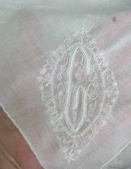 Antique ROMANTIC & LAVISH Embroidered MONOGRAM G BRIDAL Wedding Hanky *Needs TLC 3