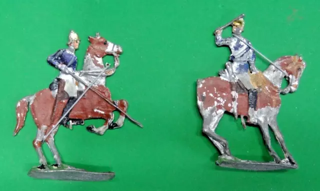 Set 6 x alte Zinnfigur Zinn Flachfigur bemalt Reiter Kavallerie Pferde Dragoner 3