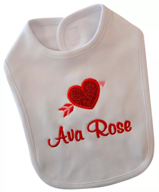 Pechera de San Valentín bordada personalizada para bebé niña con corazón brillante