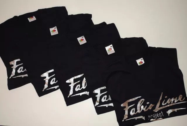 T SHIRT uomo  maglia maglietta fruit of the loom 100% COTONE.NERO. Misura S.5pz.