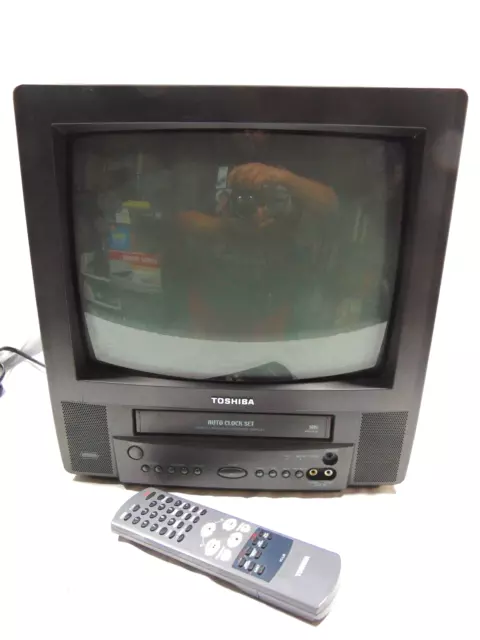 2001 Vintage Toshiba MV13L3 13" CRT TV/VCR Combo Retro Gaming w/ OE Remote