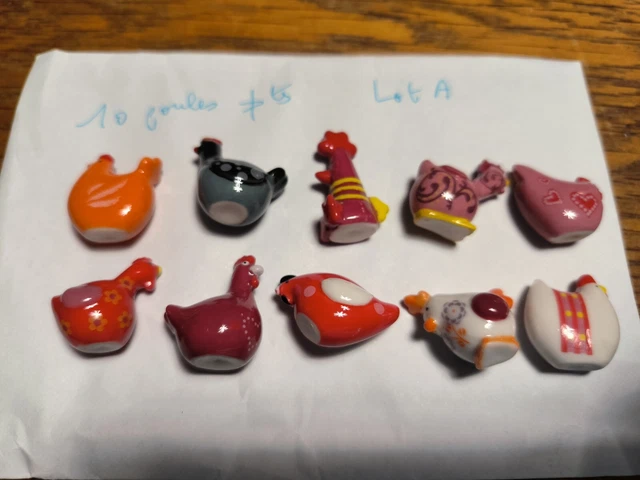 10 fèves poules colorées (A)