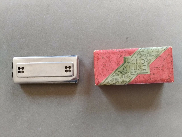 Harmonica MADE BY  HOHNER  Echo de luxe C G Année 1960 dans sa boite d'origine