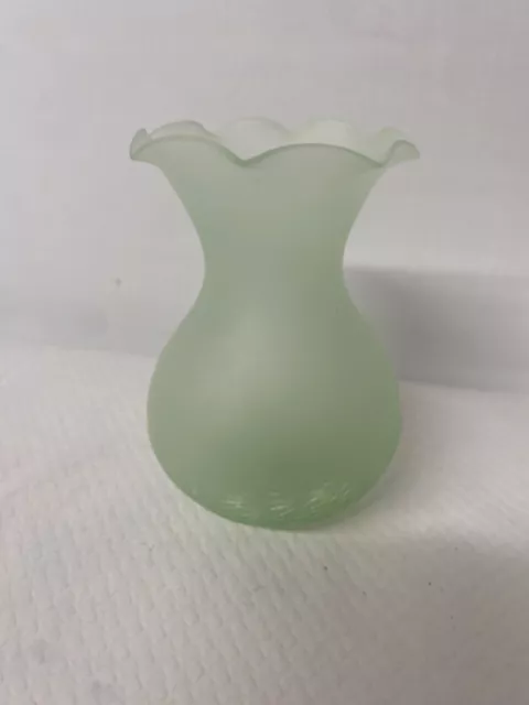 Jolie petit vase opaque forme tulipes en verre le bas effet craqueler 🤩🤩🤩