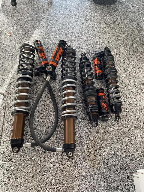 Fox Racing RC2 Series 2.5 Front 3.0 Rear Shocks Polaris RZR XP1000 Turbo 1000 XP Fox Racing RC2 Series 2.5 Front 3.0 Rear Shocks Polaris RZR XP1000 Turbo 1000 XP