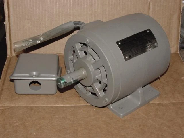 Toshiba By152Dgf2A4/80489024 1-1/2Hp Electric Motor 230/460 Volt Single Shaft