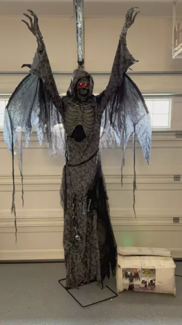 2013 SPIRIT HALLOWEEN Angel Of Death Halloween Animatronic Prop Decoration