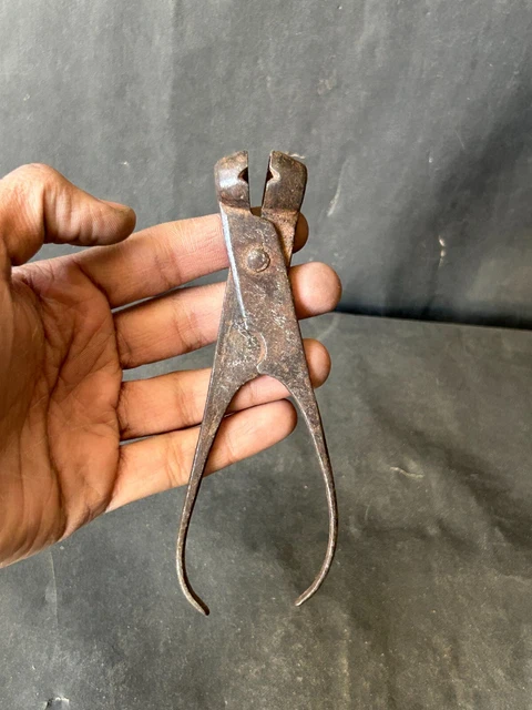 VINTAGE ANCIEN RARE Main Rustique Repasser Ballon Cycle Cadenas