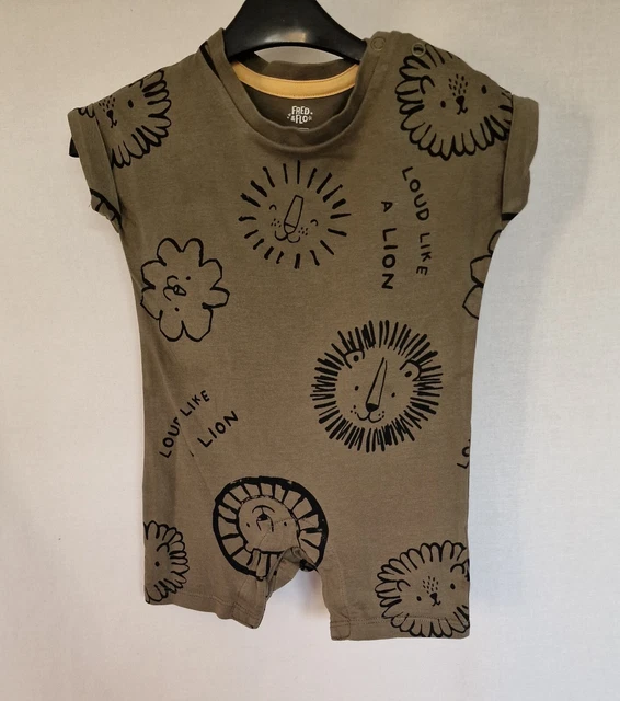 Pacchetto vestiti per bambini età 3-6 metri. Usato. Condizioni perfette. Marche miste. 4