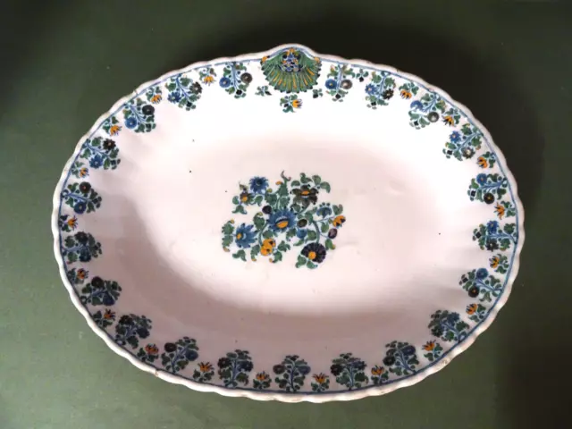 Grand Plat en faience de Moustiers.XVIII°.