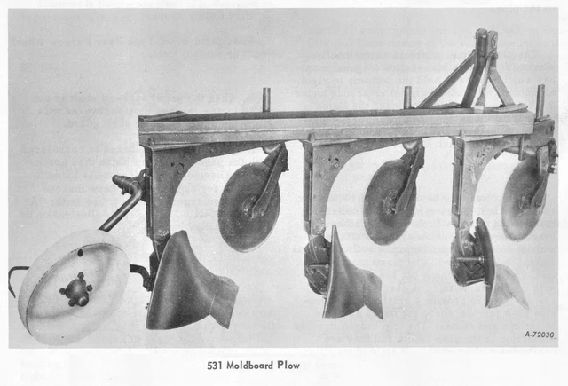 IH McCormick International 521 & 531 2-3 Bottom Moldboard Plows Operator Manual