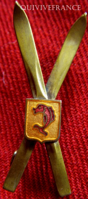 Insigne Ski Chamois Dauphiné – Badge Vintage, Sports D'hiver, Porté